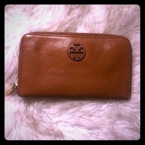 Tory Burch wallet